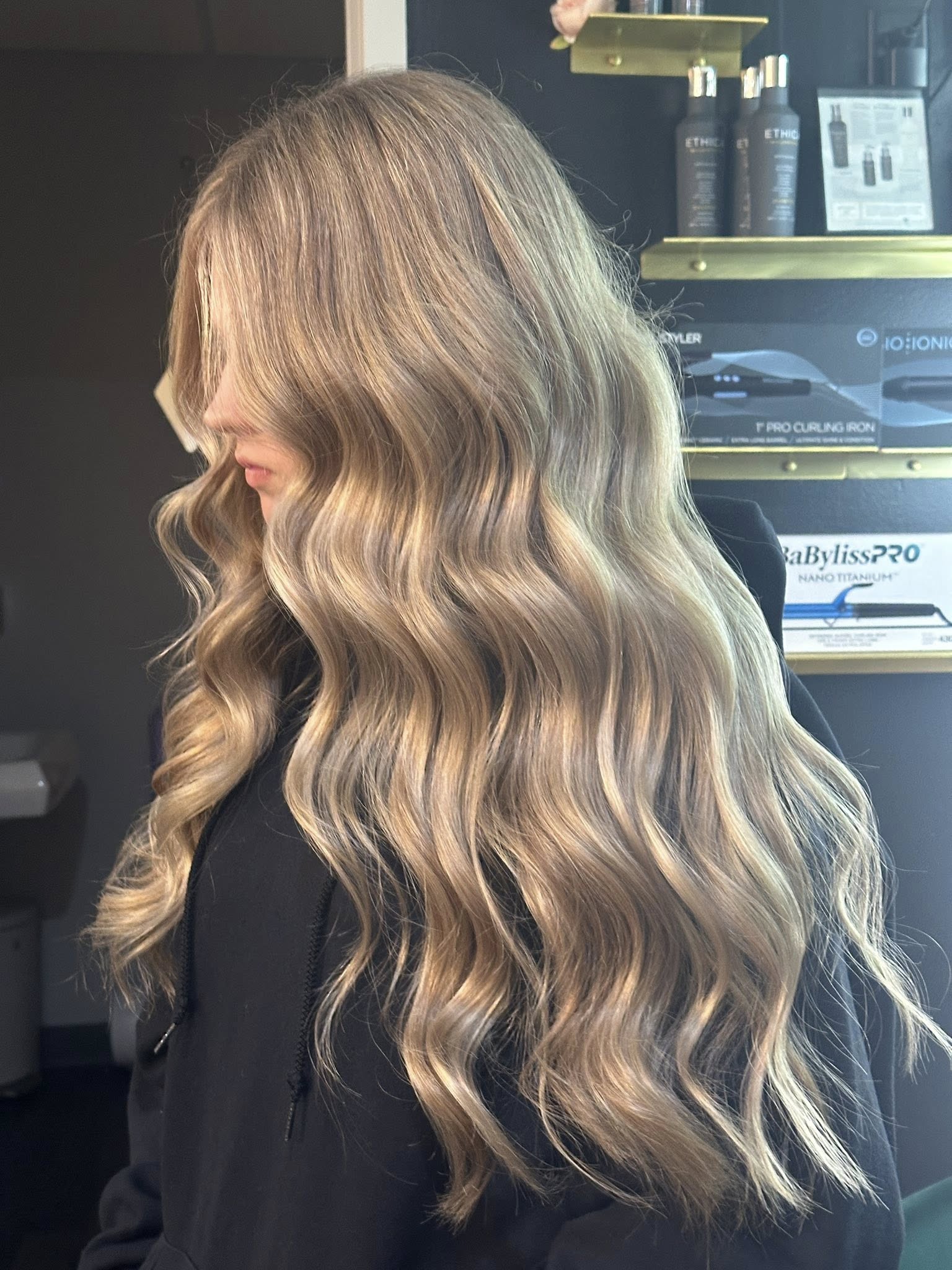 Blonde balayage color work